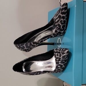 Leopard heels size 7.5